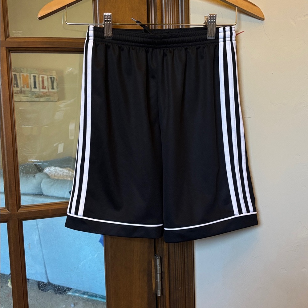 Adidas Aeroready shorts! 13/14 boys - Picture 2 of 3